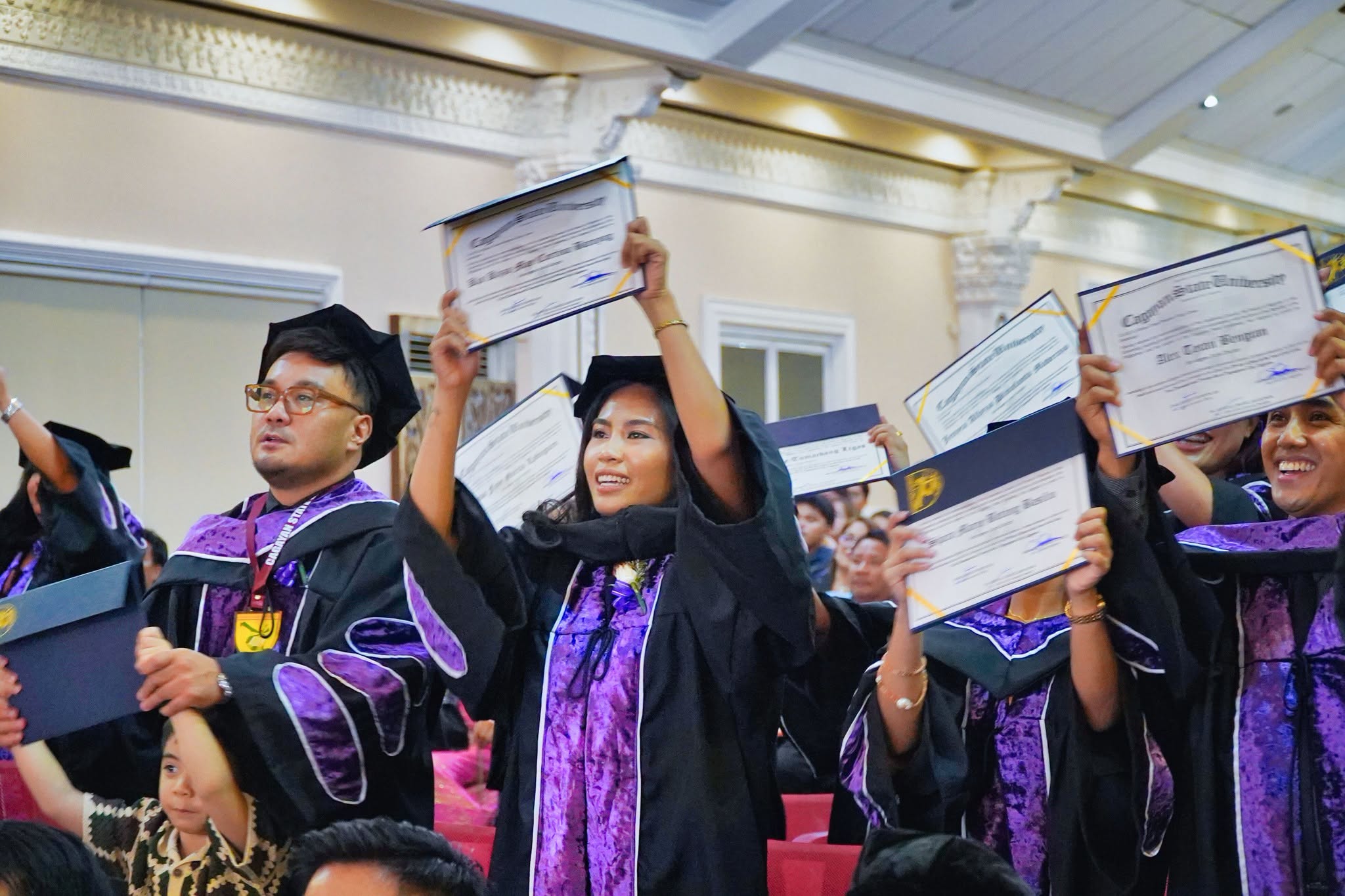 24TH-GRAD-COL-PHOTOSET photo 2